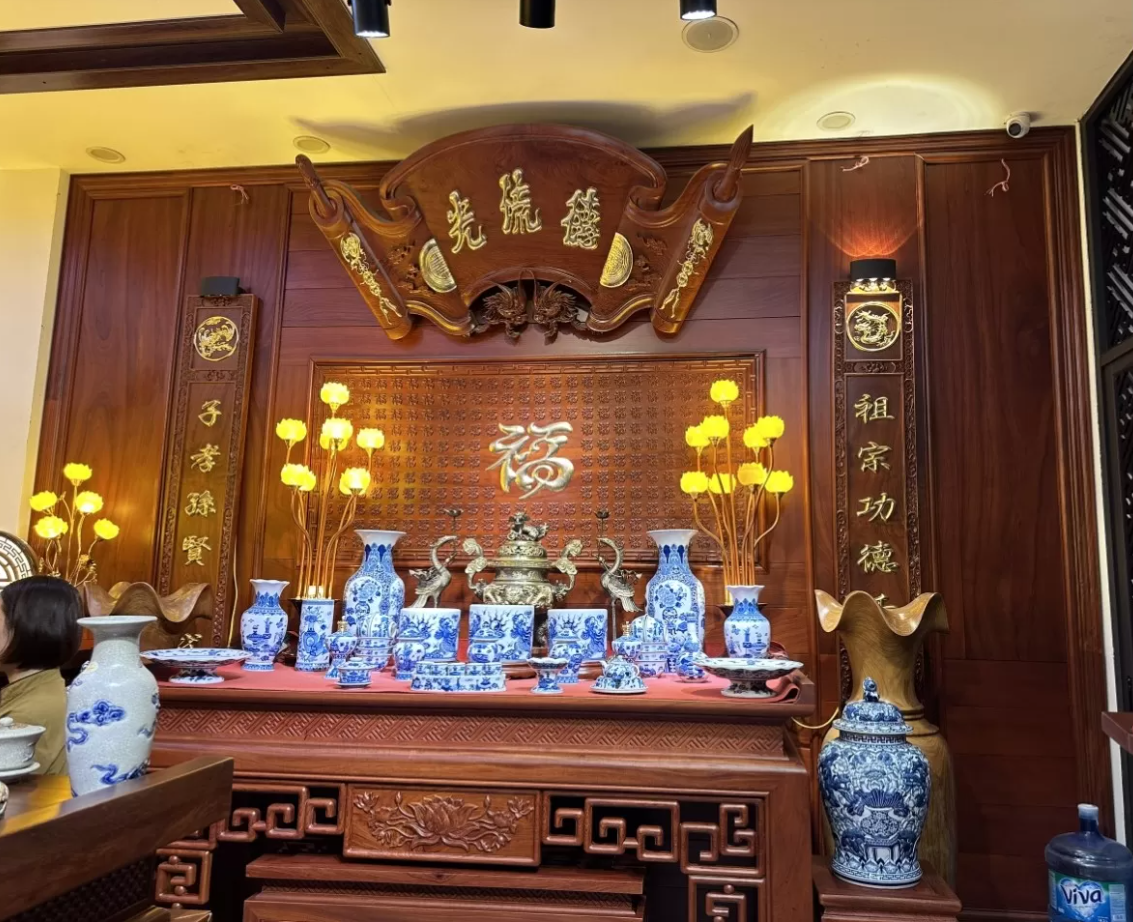 Vách ốp hậu sau bàn thờ 5